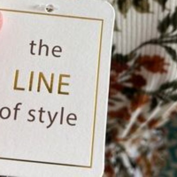 5 for $50 - The Line of Style Floral Top - Picture 4 of 4
